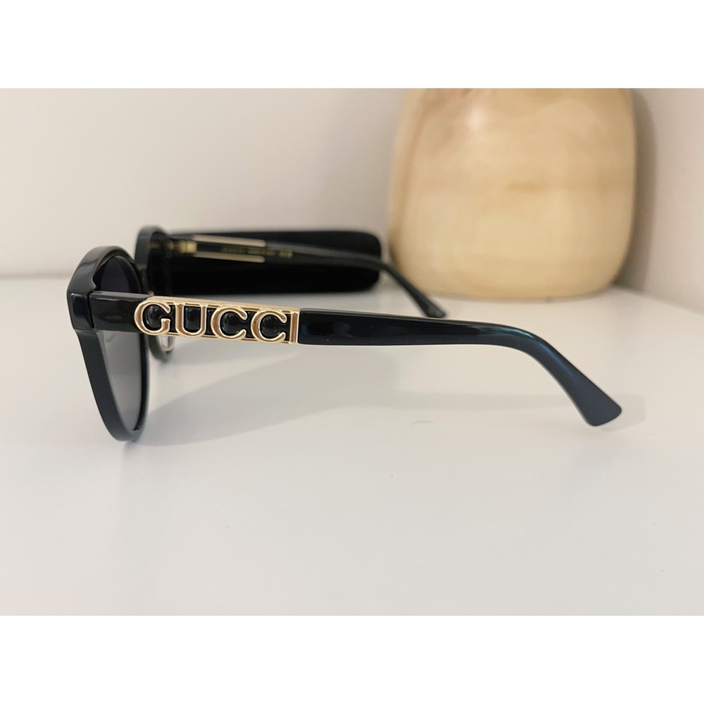 GUCCI ~ Grey Cat Eye Ladies Sunglasses